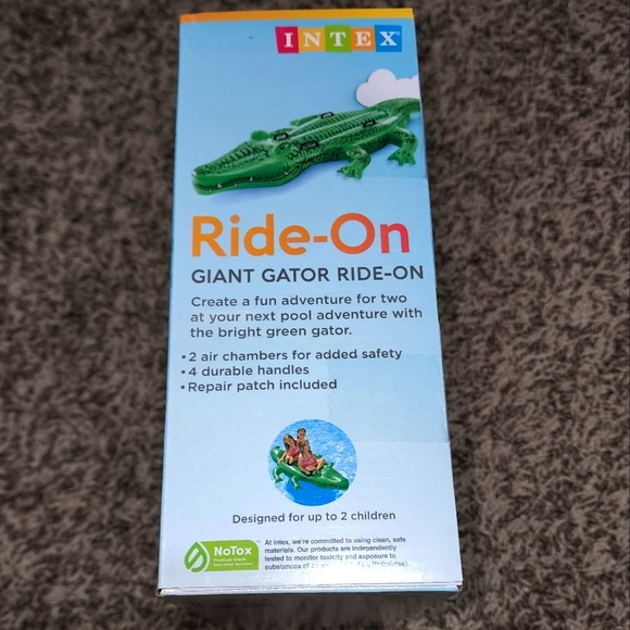 Intex Giant Gator Ride-On - Picture 3 of 3